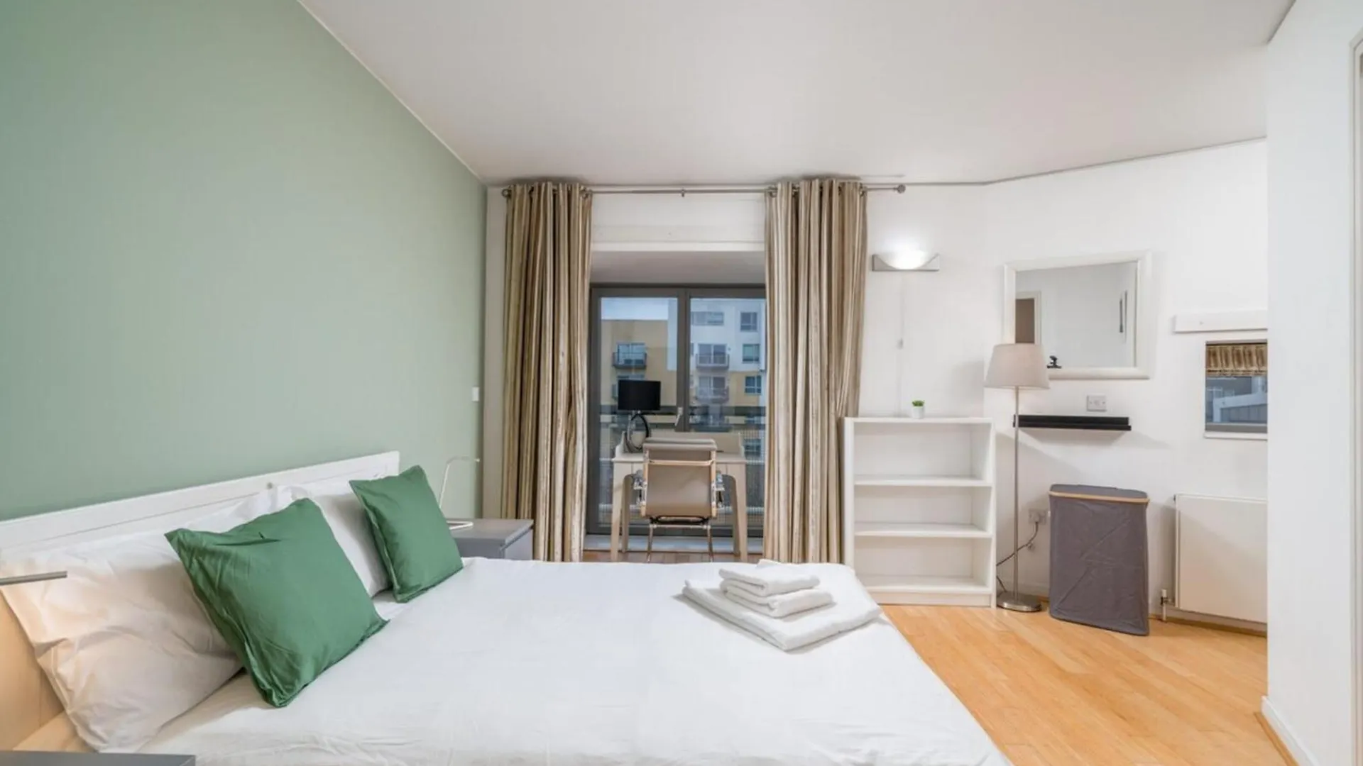 Lovely 3Bd Flat, Parking, Sleeps Six Close To O2 Διαμέρισμα Λονδίνο Ηνωμένο Βασίλειο